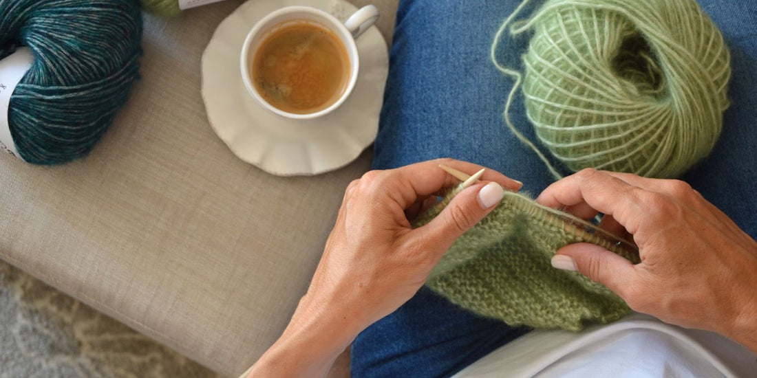 SLOW KNITTING: MINDFUL AND SUSTAINALBE CREATIVITY