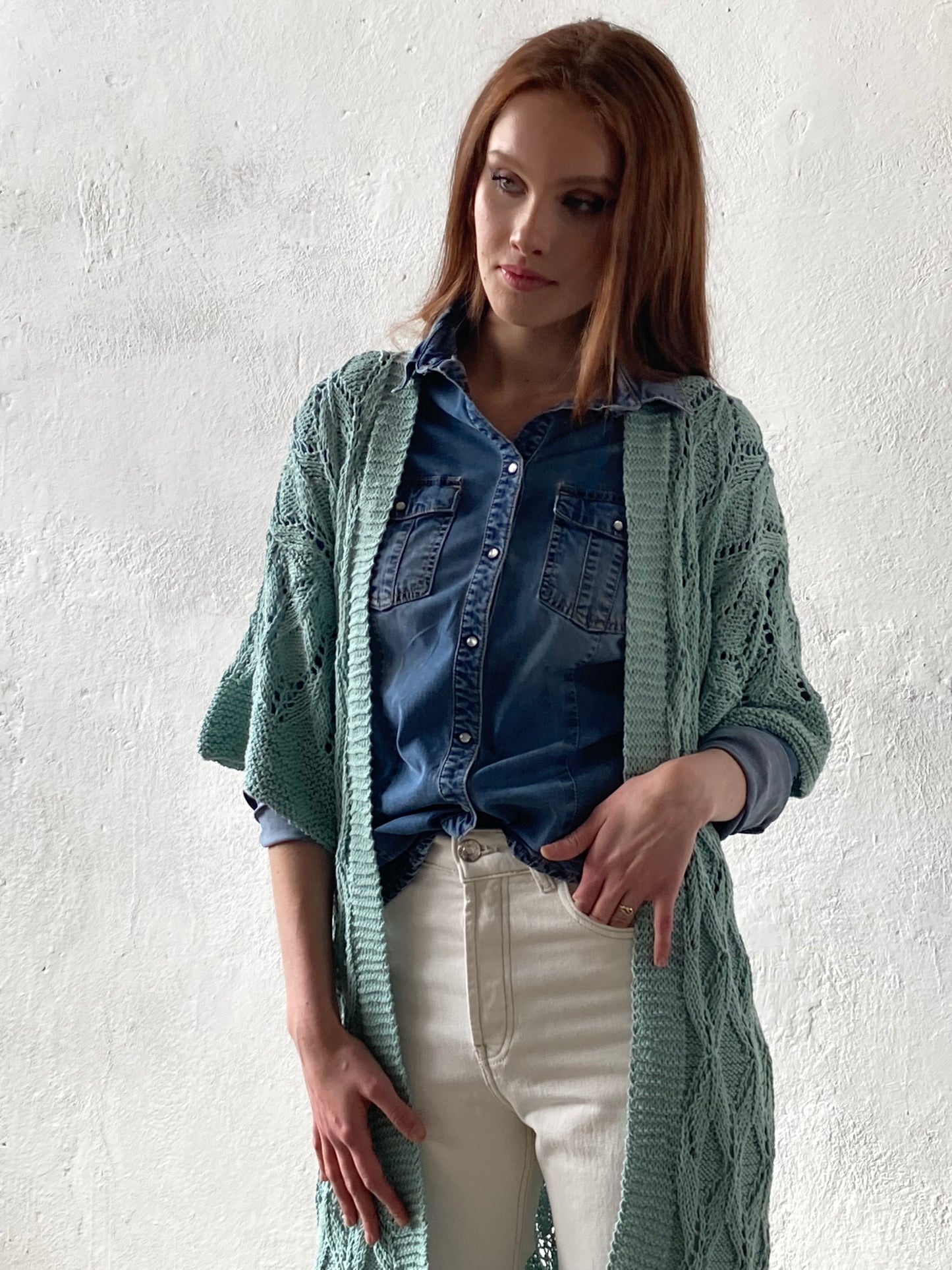 FELICITY CARDI Sample
