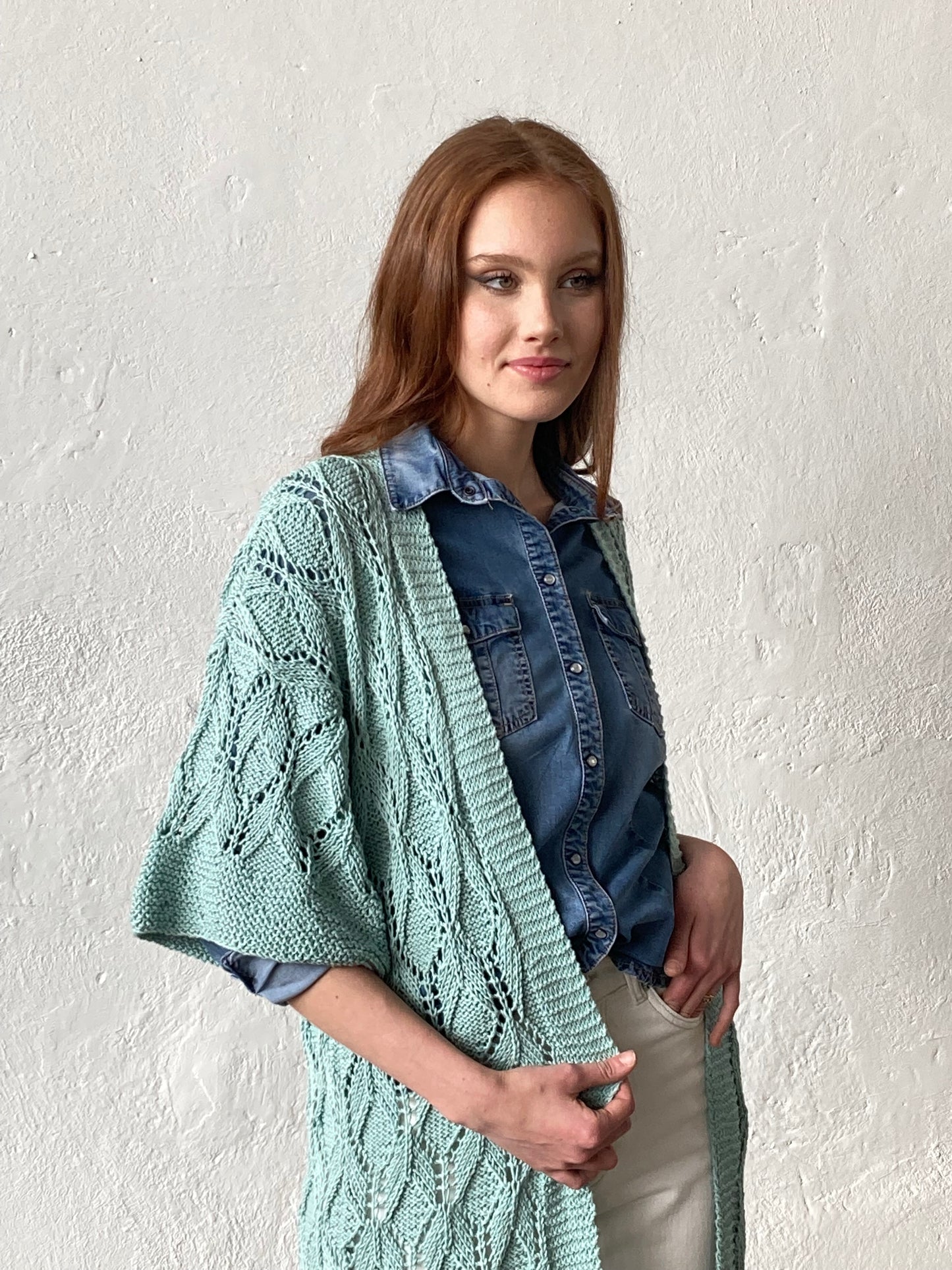 FELICITY CARDI Sample