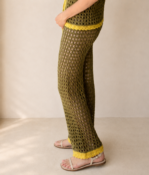 Carica immagine 1 in visualizzazione galleria. KIT UNCINETTO AMBER PANTS by Noral Crochet