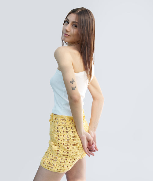 Carica immagine 1 in visualizzazione galleria. CROCHET KIT HIBISCUS SHORTS