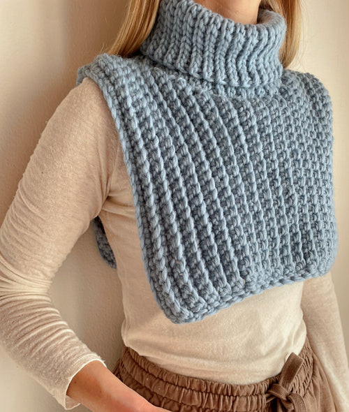 Load image 1 in gallery view. CROCHET KIT ALANIS VEST