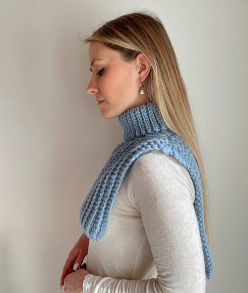 Load image 1 in gallery view. CROCHET KIT ALANIS VEST