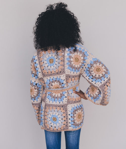 Load image 1 in gallery view. CROCHET KIT GRANNY GHEISA KIMONO