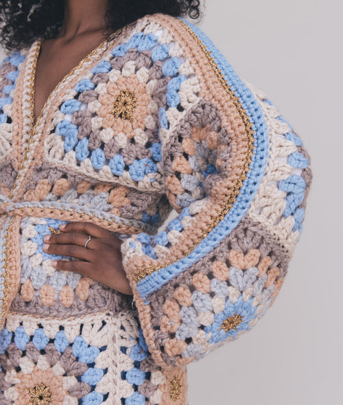 Load image 1 in gallery view. CROCHET KIT GRANNY GHEISA KIMONO