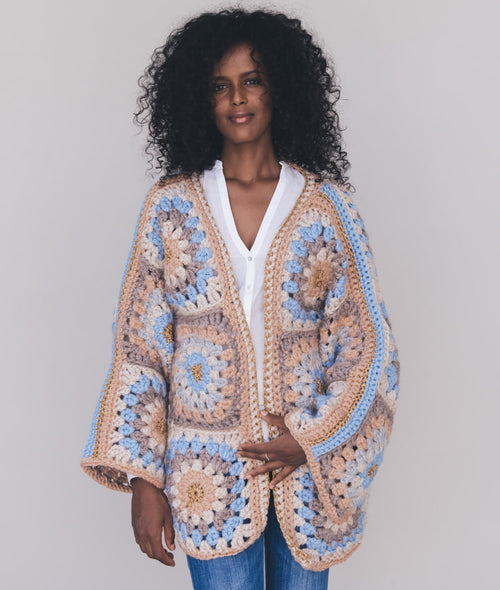 Load image 1 in gallery view. CROCHET KIT GRANNY GHEISA KIMONO