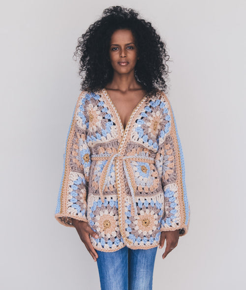 Load image 1 in gallery view. CROCHET KIT GRANNY GHEISA KIMONO