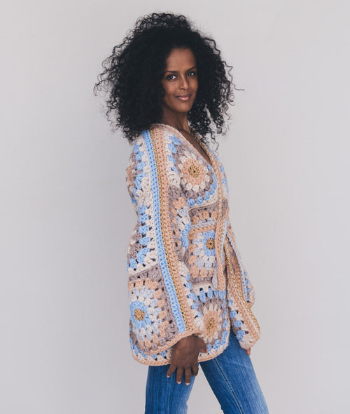 Load image 1 in gallery view. CROCHET KIT GRANNY GHEISA KIMONO