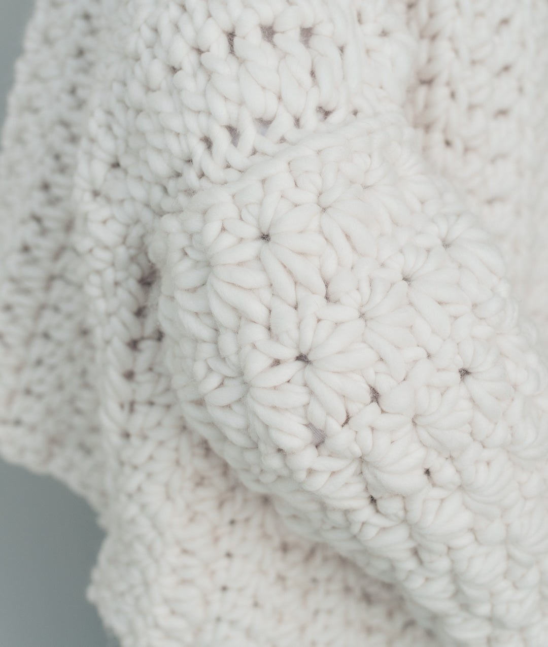 CROCHET KIT SNOWFLAKE CARDI