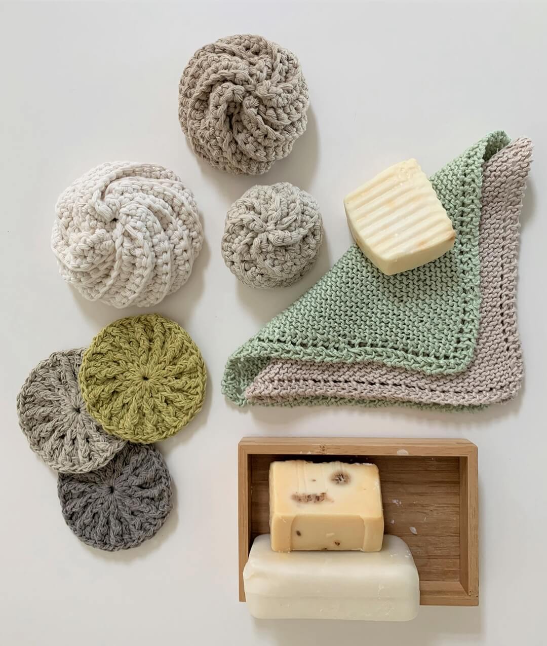 KNITTING & CROCHET KIT RUB A DUB SCRUBBIES