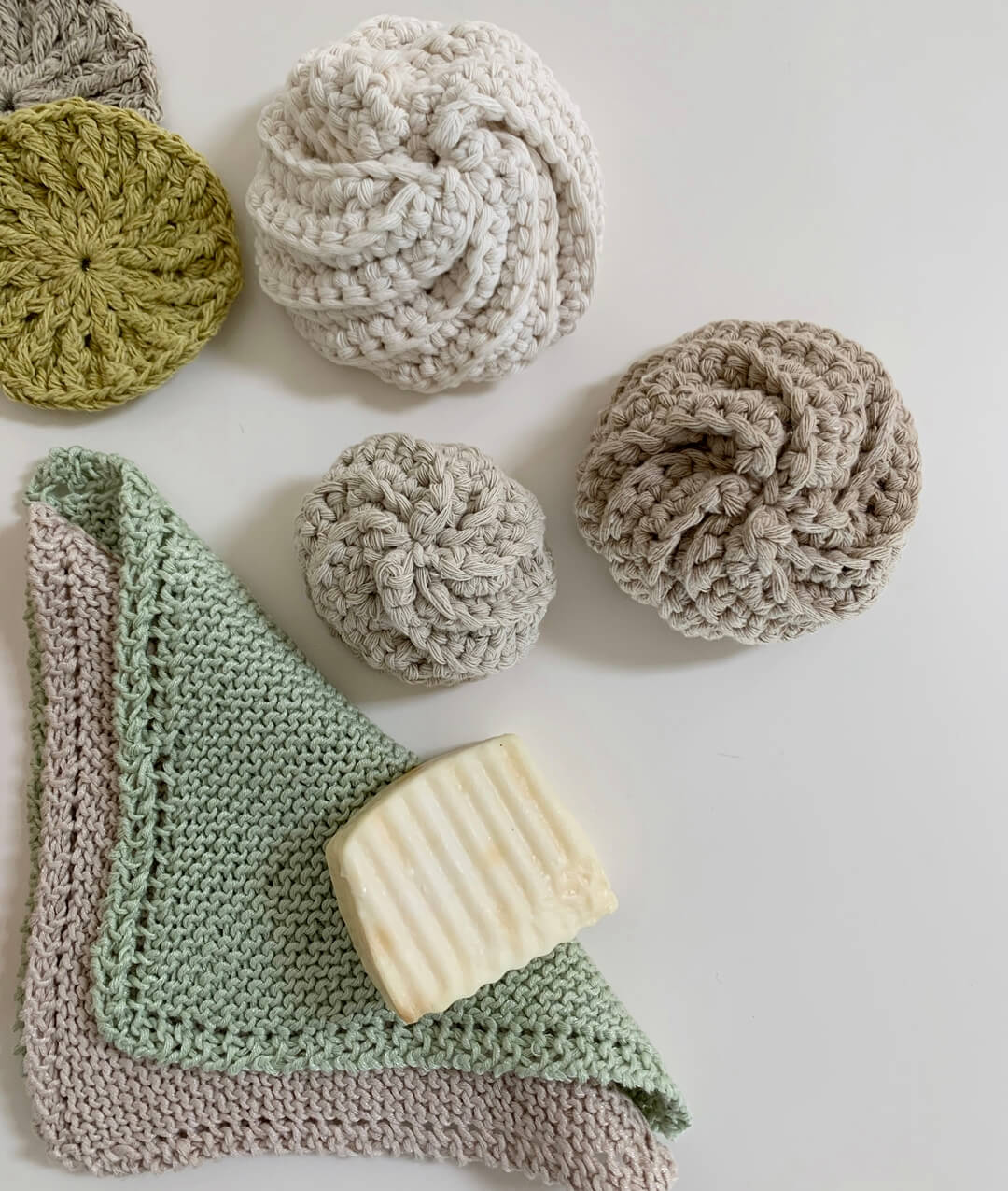 KNITTING & CROCHET KIT RUB A DUB SCRUBBIES