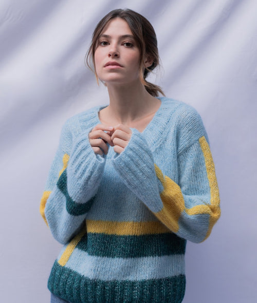 Load image 1 in gallery view. KNITTING KIT BROOKLYN PULL