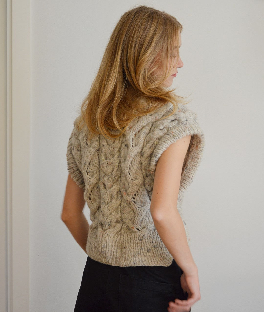 KNITTING KIT CABLE DREAM VEST