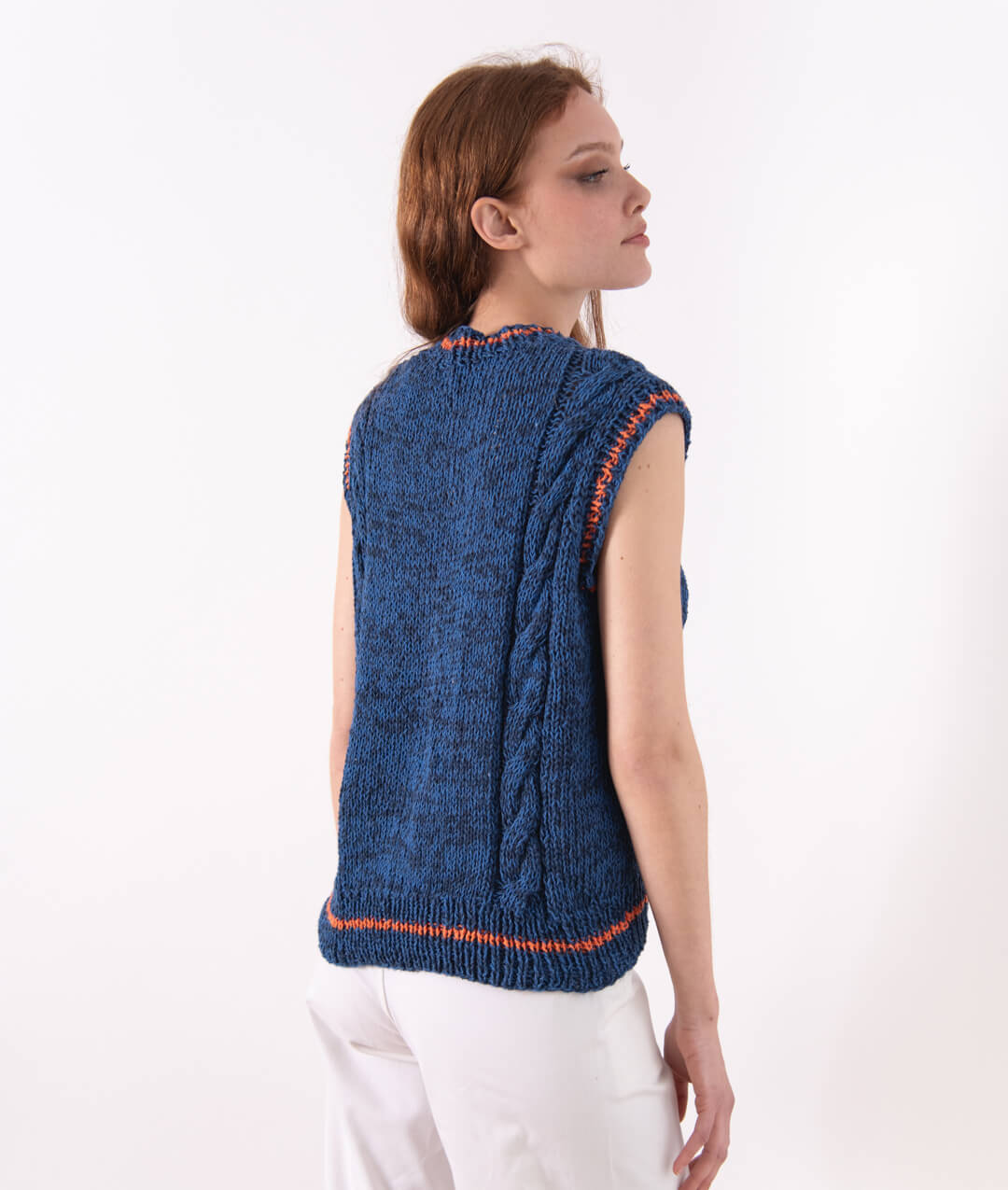 CORA VEST Sample