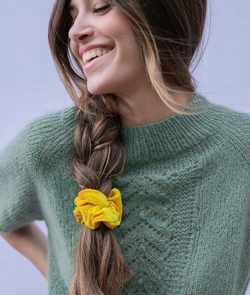 Load image 1 in gallery view. KNITTING KIT LEONORE PULL