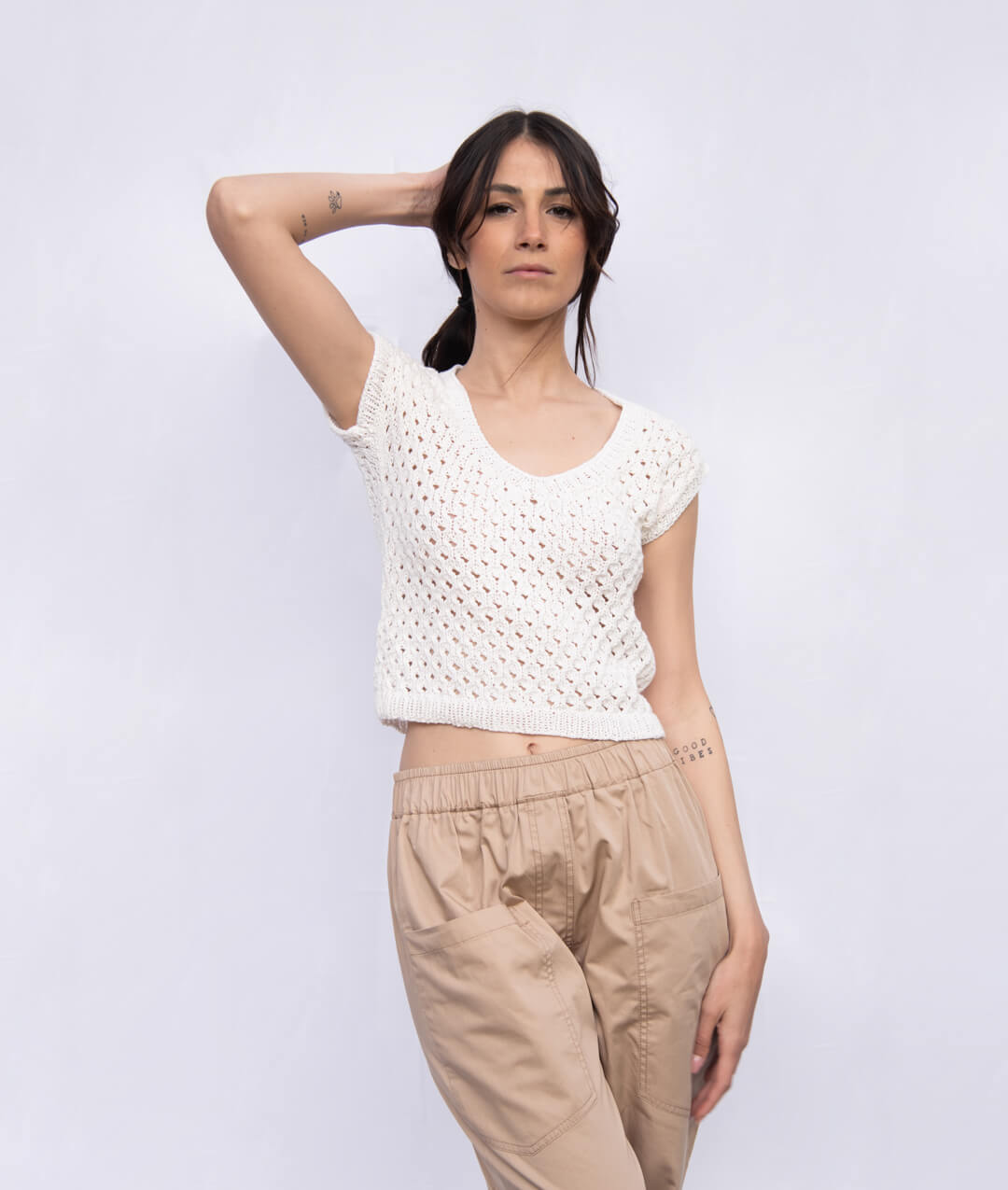 LARA TEE Sample